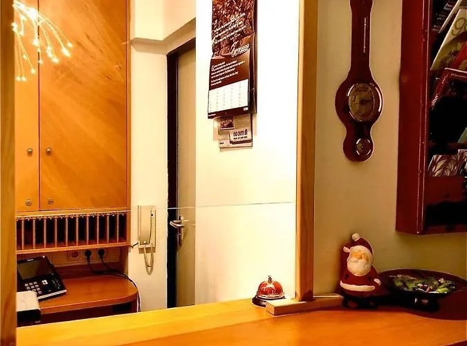 Andefu Am Kantpark Hotell 3*